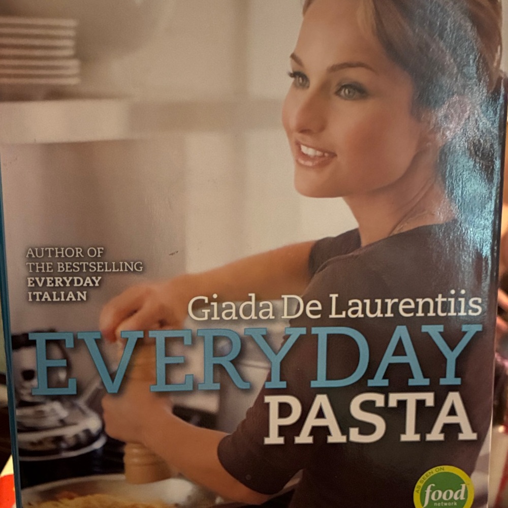 Food Network Everyday Pasta Cookbook -  Giada De Laurentiis